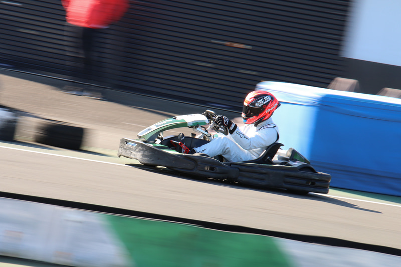 2輪ライダーに交代してバトルがヒートアップ