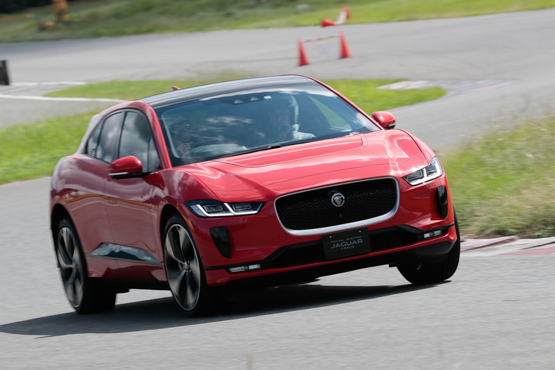 サーキット走行も行なった