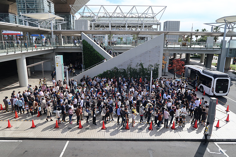 <a href="https://car.watch.impress.co.jp/docs/event_repo/tokyo2019/1214989.html">別記事</a>「【東京モーターショー 2019】『有明』『青海』に分かれた会場を徒歩と電車で往復してみた」での会場の様子