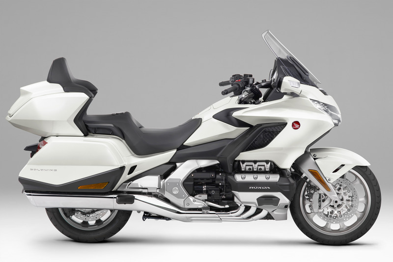 「パールグレアホワイト」のGold Wing Tour