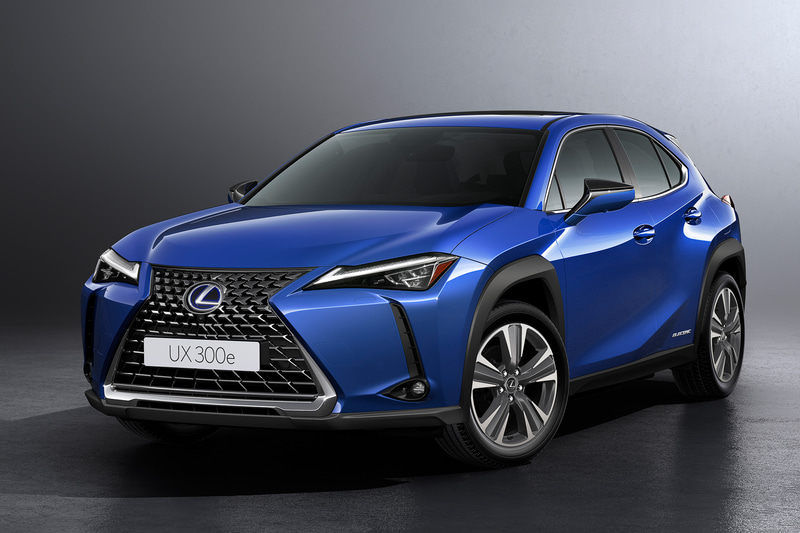 レクサス初の市販EV（電気自動車）「UX300e」