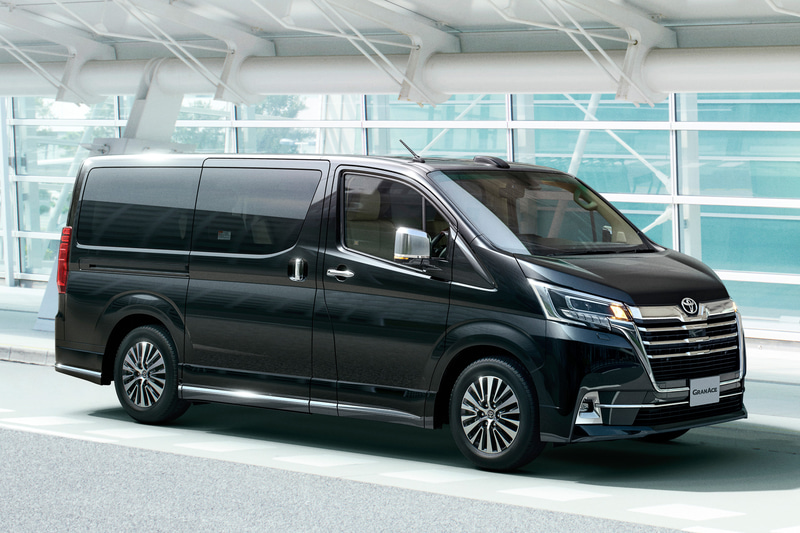 新型フルサイズワゴン「グランエース」