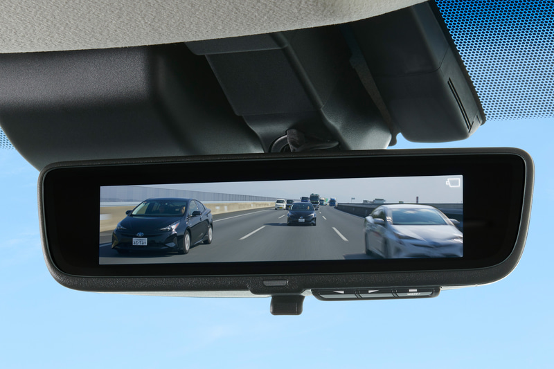 リアカメラの映像をディスプレイ表示できる「デジタルインナーミラー」を標準装備