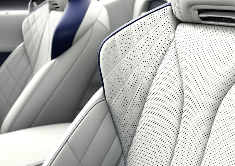 風の流れをコントロールするウィンドディフレクターや、ネックヒーターを採用