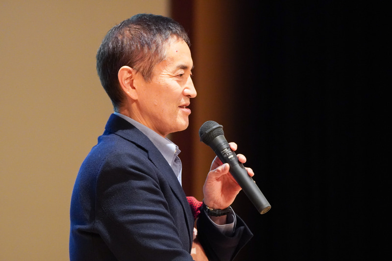 公演中のカーデザイナー永島氏