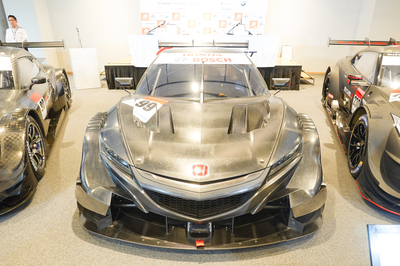 GT500各社に掲示される「BOSCH」ロゴ