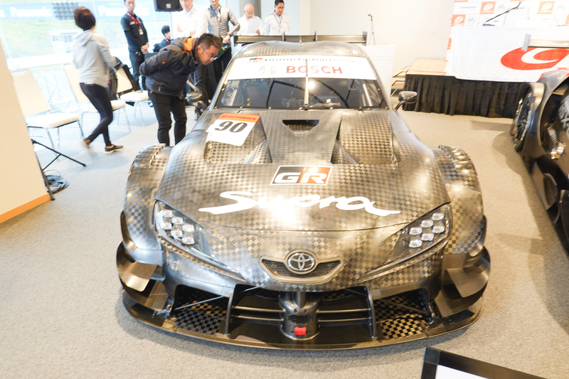 GT500各社に掲示される「BOSCH」ロゴ