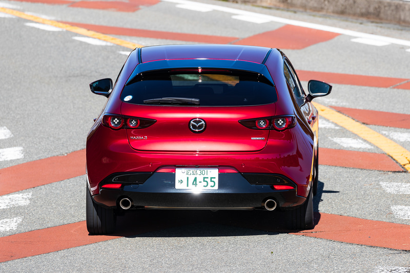 6速AT/FFモデルと6速MT/4WDモデルに試乗した