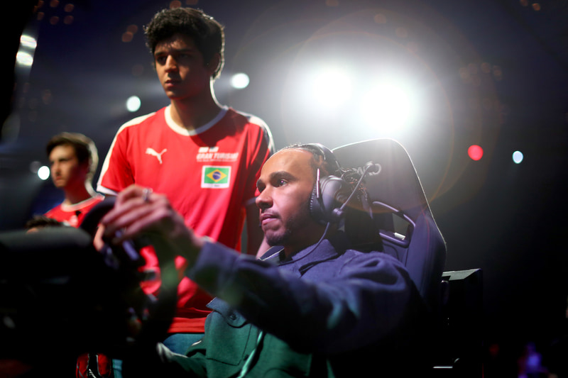 ハミルトン選手は2連覇のかかったブラジルのイゴール・フラガ選手とのコンビで参加