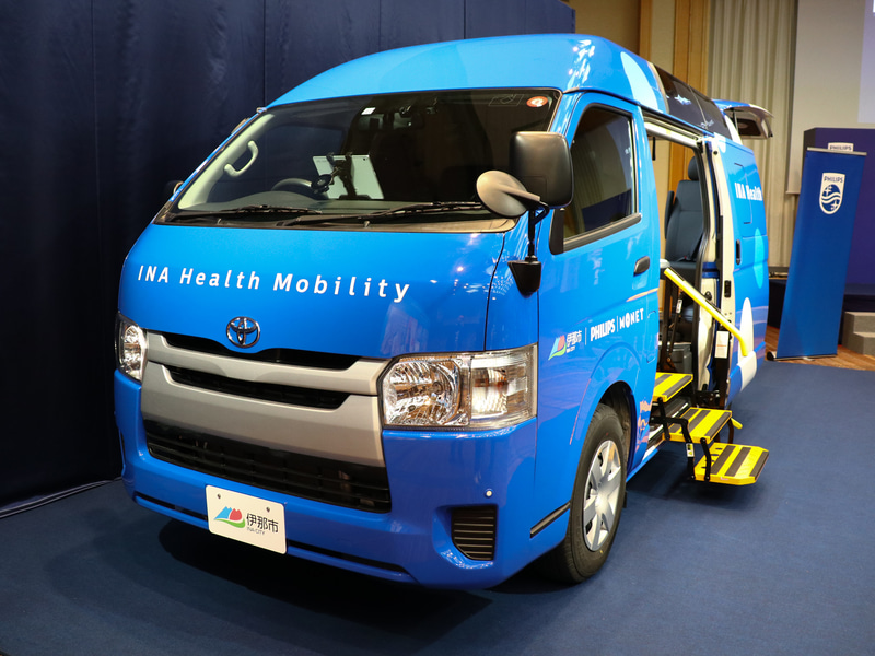 ヘルケアモビリティ。ベースは標準幅・ロングボディのハイエースのウエルキャブ仕様