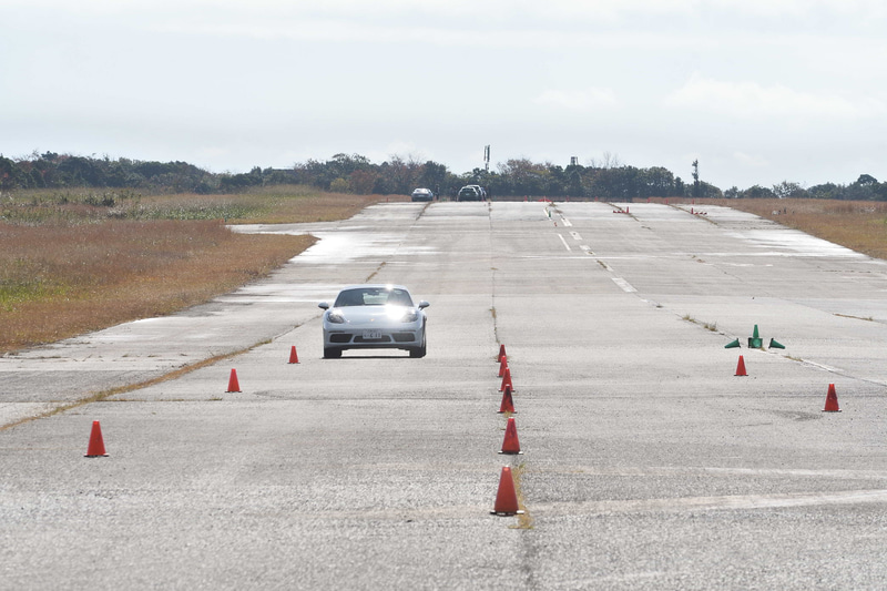 会場となったのは南紀白浜空港の跡地。滑走路の長さは1200mあり、カリキュラム実施中は4つのグループに分かれてそれぞれの内容が行なわれた