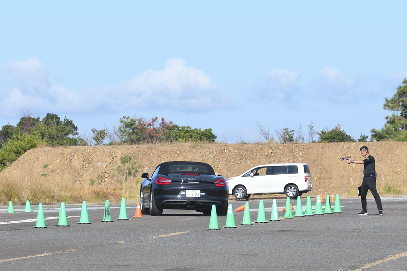 カリキュラムではウェット路面での旋回やパイロンスラローム、レーンチェンジ、フルスロットルチャレンジが用意され、さらに上記のニューモデルエクスペリエンスも行なわれた。参加者は安全が担保されたコースで、思いのままに自分のクルマが持つパフォーマンスを体感していた