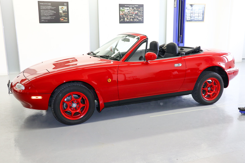 レストアが完了した初代「ロードスター」（NA型）