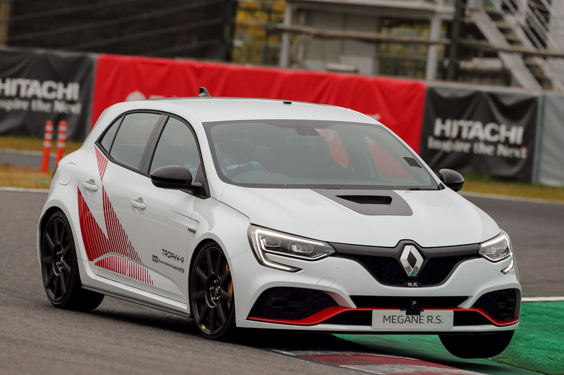 ウルゴン氏を超える2分25秒656のラップタイムを記録