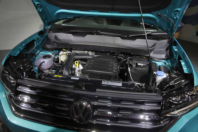 搭載されるエンジンは、最高出力85kW（116PS）、最大トルク200Nm（20.4kgfmを発生する直列3気筒DOHC 1.0リッターターボに、7速DSGのトランスミッションを組み合わせる