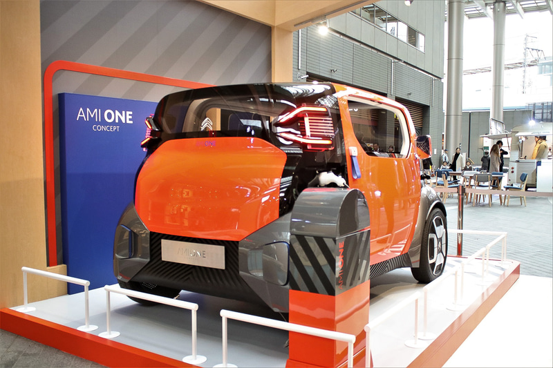 AMI ONE CONCEPTのリアビュー