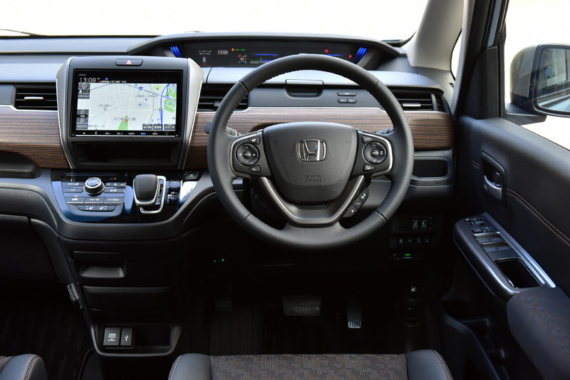 フリード＋ CROSSTARのインテリア