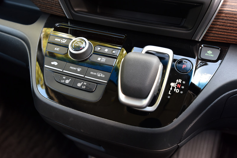 フリード＋ CROSSTARのインテリア