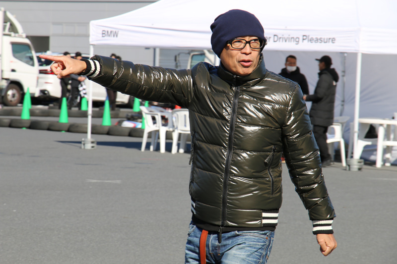 プログラム全体の監修などを行なうピストン西沢氏