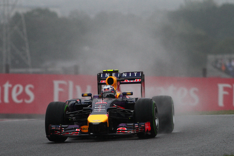 2014年の決勝は雨。ビアンキ選手の事故もあり赤旗中断となった