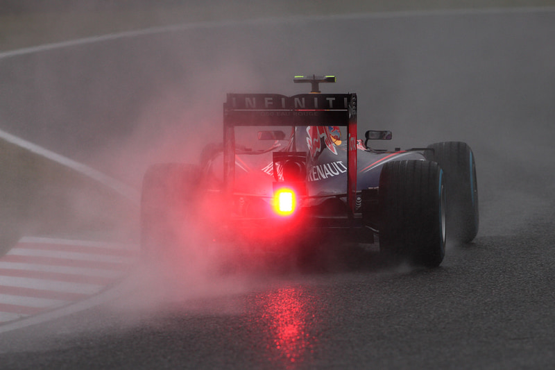2014年の決勝は雨。ビアンキ選手の事故もあり赤旗中断となった