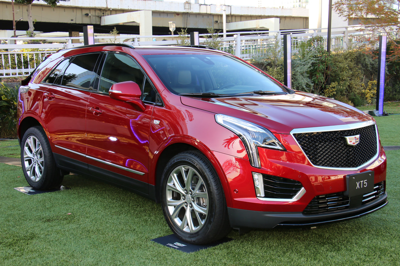 「キャデラック XT5」