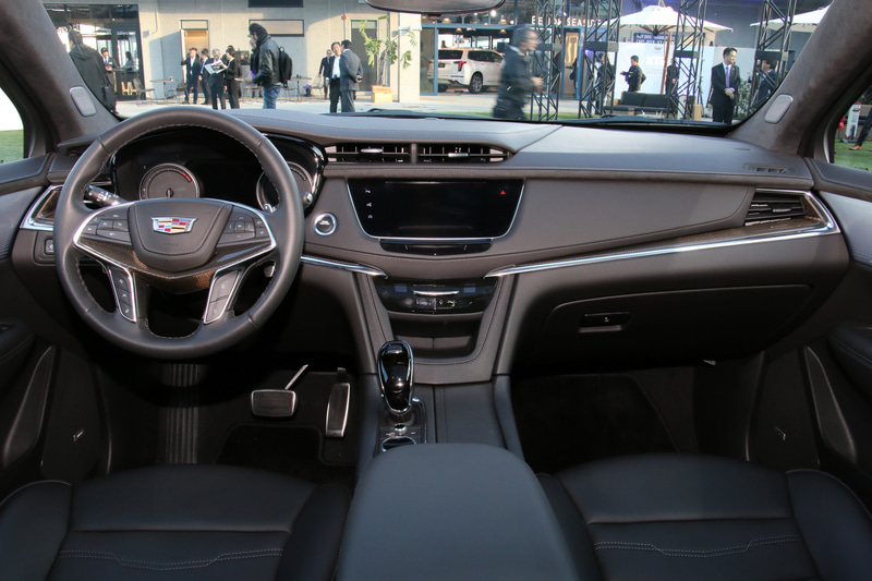 XT5 プラチナム スポーツのインテリア