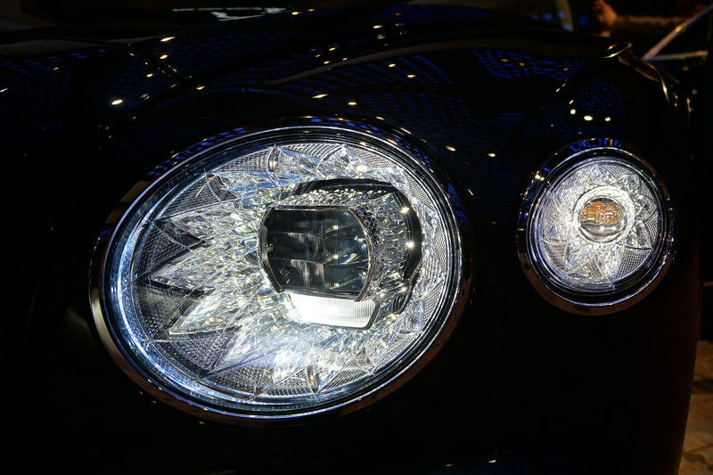 ヘッドライトやテールランプの点灯例