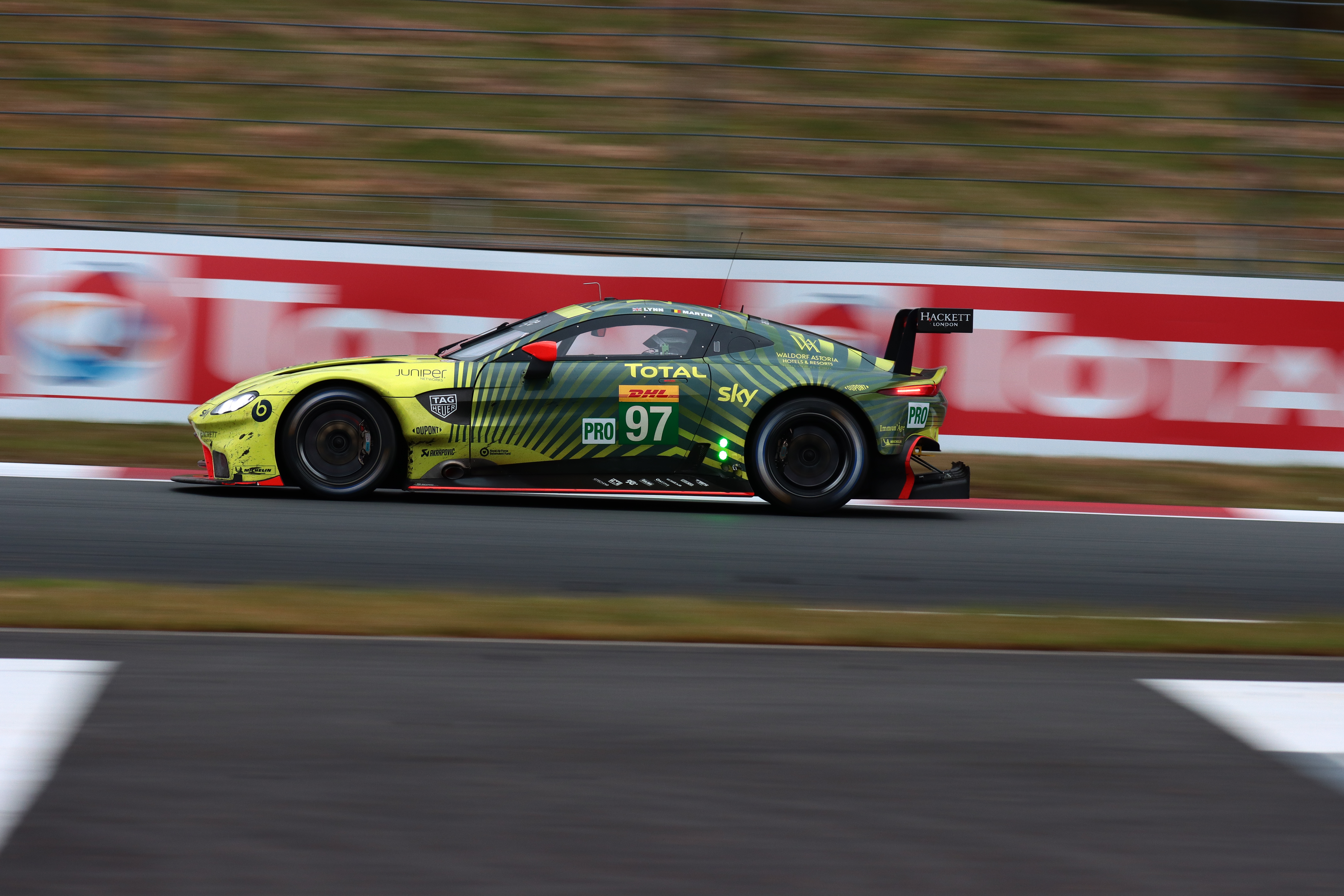 EF100-400mm f/4.5-5.6L IS II USM（135mm）　ISO 400　F5.6　1/100秒