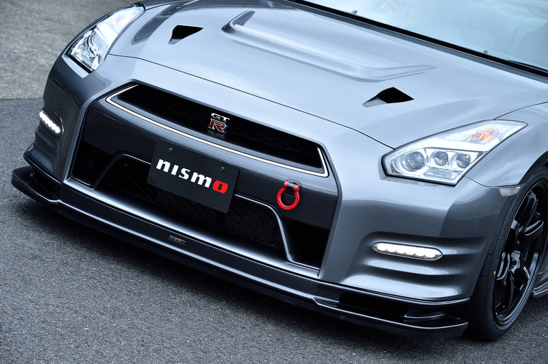 高い旋回速度を実現すべくダウンフォースを増大させたエアロパーツを装着。セッティングを富士スピードウェイで行なっていて、ガーニーフラップはかなり効果が大きい