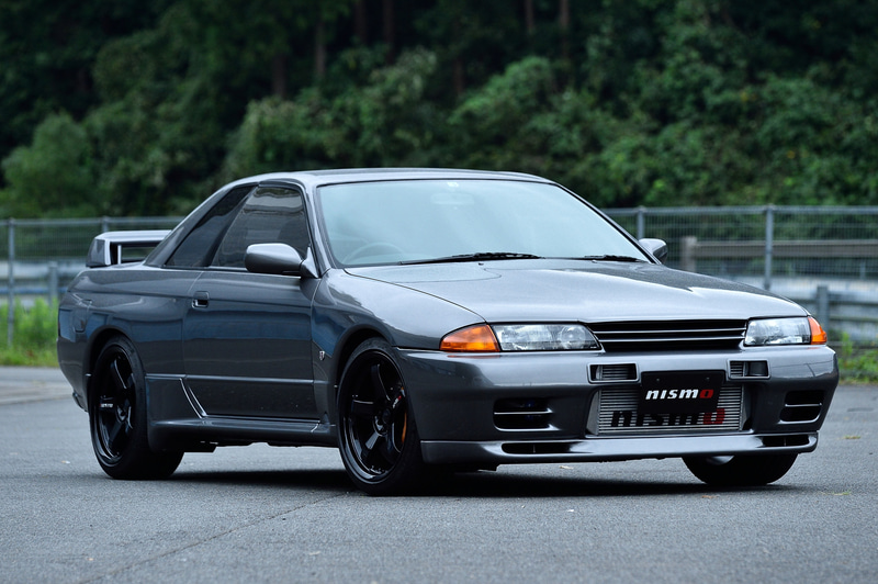 前後とも大口径ホイールに交換され、同時にブレーキキットの大型化も施されている