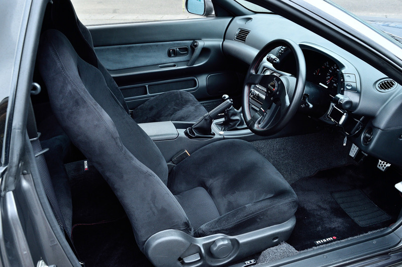 エンジンは吸排気の流れをスムーズにし、オリジナルのコンピュータでセッティングが施された「S2」を搭載