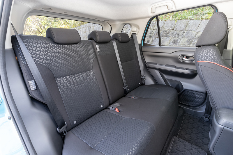 ロッキーのG、Xと共通となるライズ Zのシート。ダイハツの新世代のクルマづくり「DNGA」の技術を取り入れ、シート骨格もDNGAに沿った開発が行なわれている