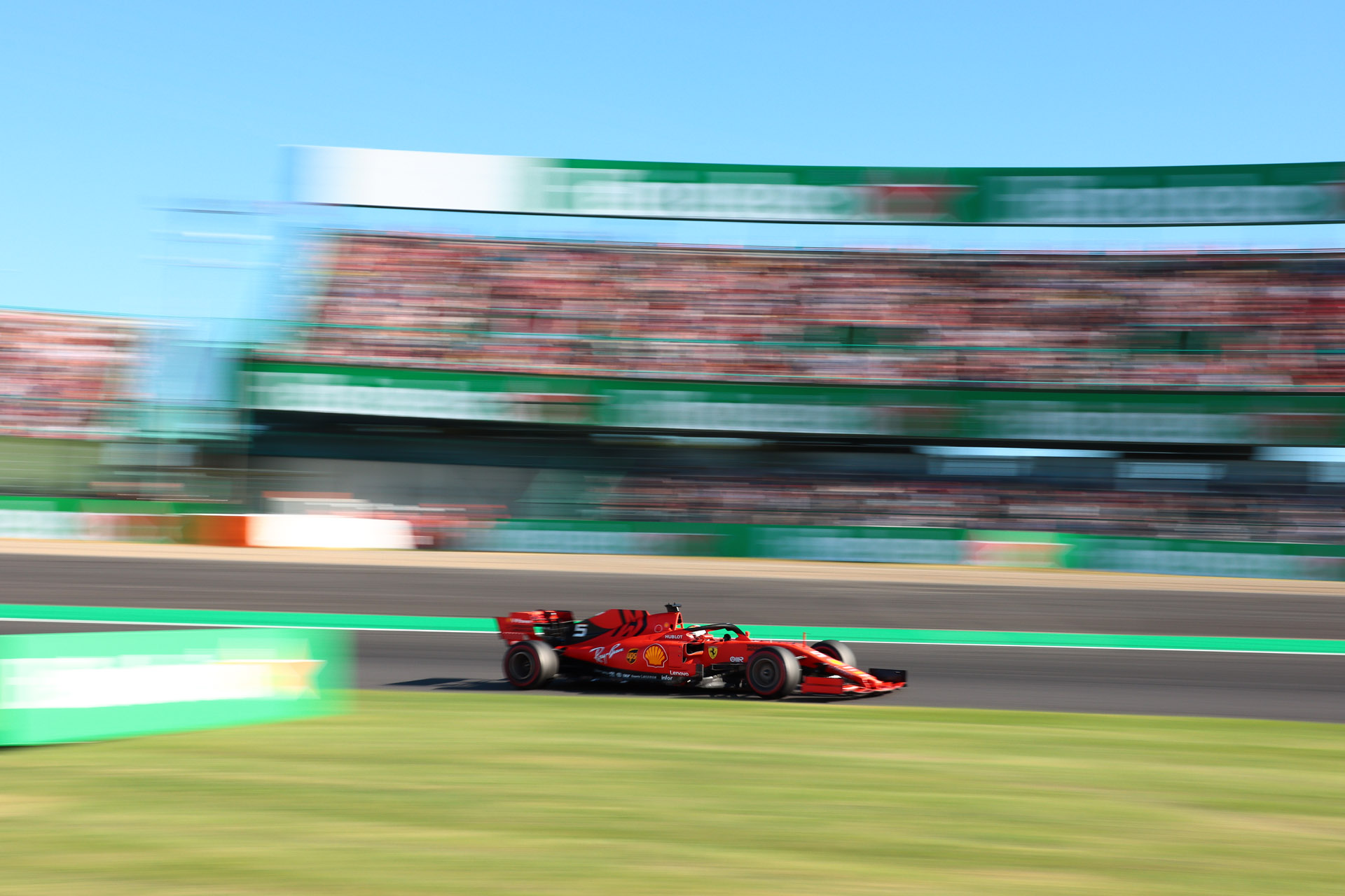 焦点距離35mm、シャッター速度1/30秒で撮影