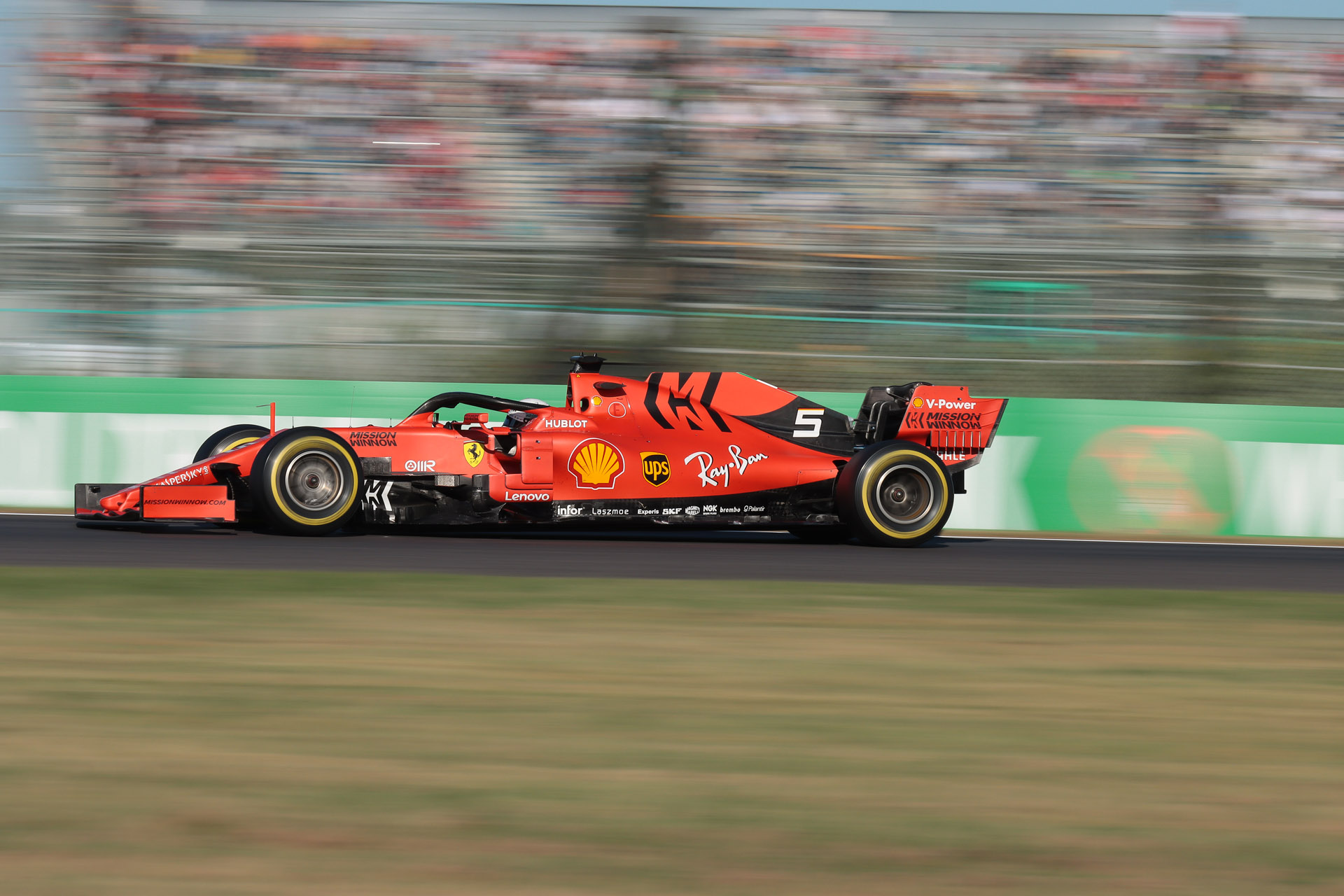 焦点距離182mm、シャッター速度1/160秒で撮影