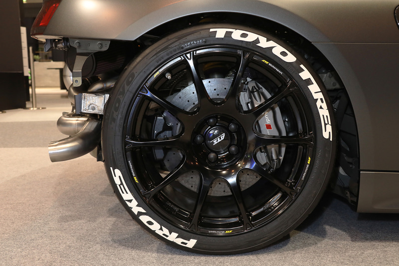 アウディ R8＆PROXES R888R