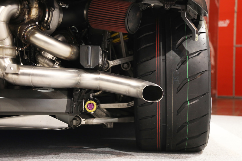 アウディ R8＆PROXES R888R