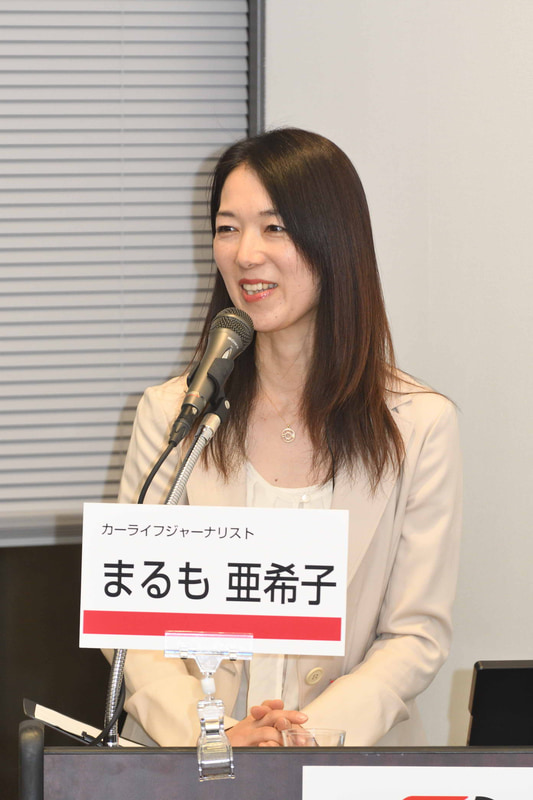 モデレーターはカーライフジャーナリストのまるも亜希子氏。橋本氏の奥さまでもある