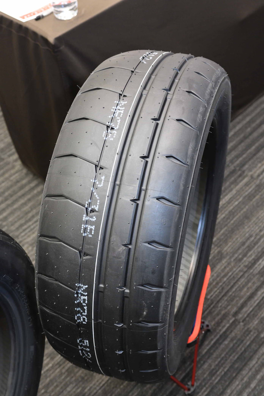 ドライもウェットも強かったRE-12Dのトレッド面