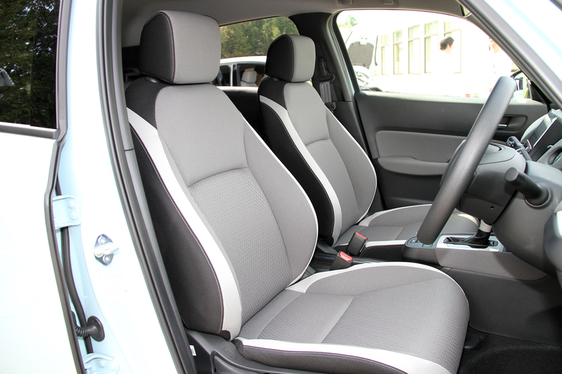 こちらはCROSSTARのインテリア