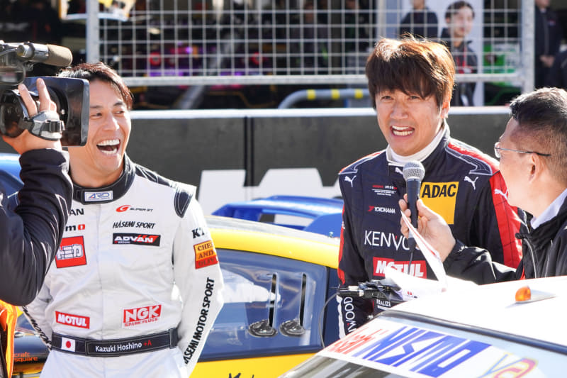 トミカ Zを担当した星野一樹選手とNISMO GT-R LMを担当した近藤監督