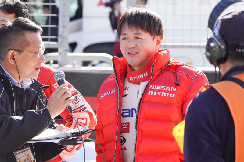 本山氏はXANAVI NISMO Zをドライブ