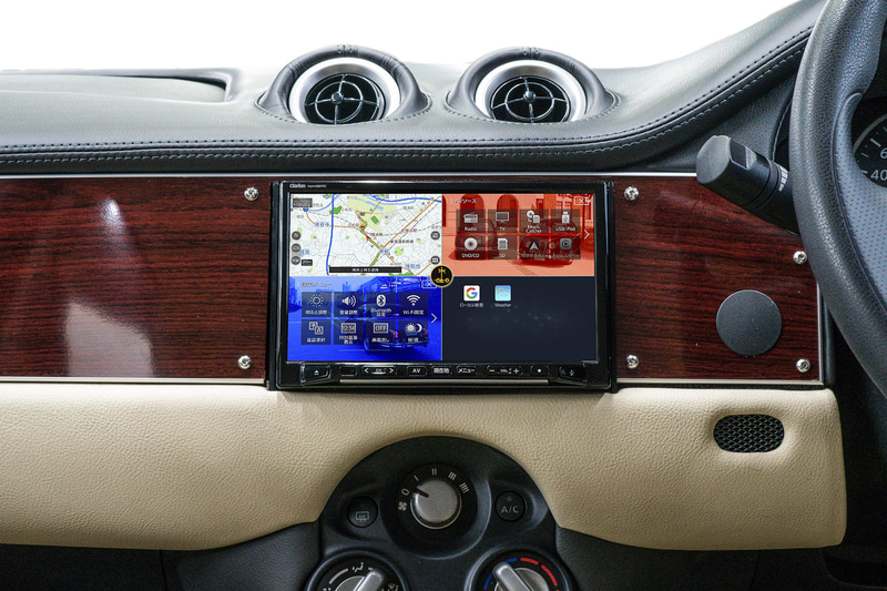 NXV897Dは「ナビゲーション」「オーディオ」「ツール」「アプリ」の4つの異なる情報を画面表示できる「クワッドビュー」を搭載
