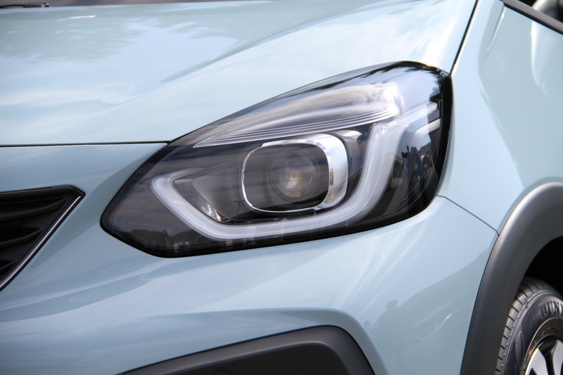 CROSSTARの外観。ボディサイズは全長が3995mm（CROSSTAR除く）、全高は従来モデルから10mmダウンした