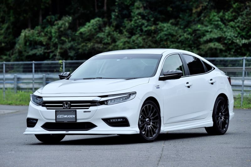 フロント、サイド、リアのスポイラー3点セットも設定（未塗装22万5500円/塗装済24万2000円）。さらにホイールもセットにした「無限パッケージ」の設定もあり