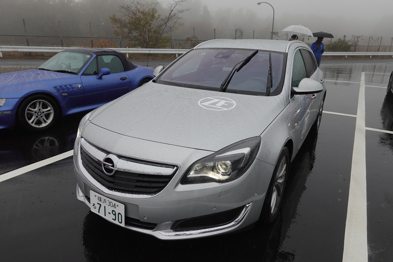 ZFジャパンが公開した、レベル2＋の自動運転システムを組み込んだ試験車両