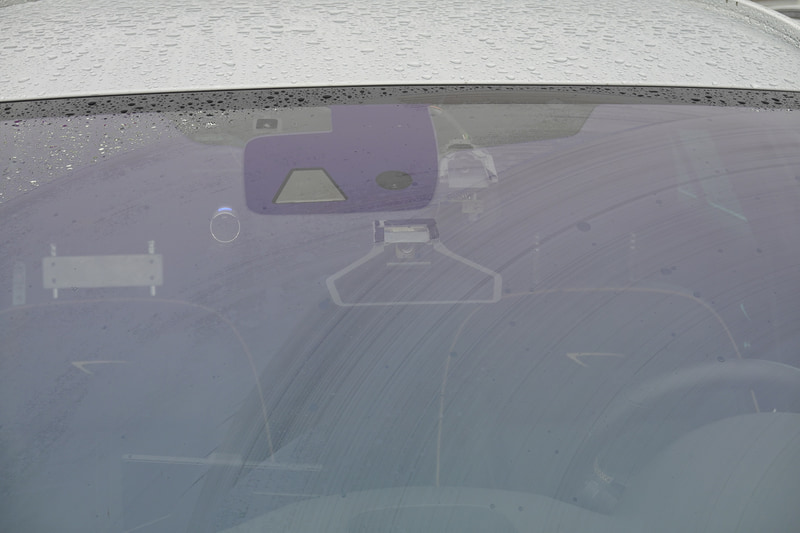 MobileyeのEyeQ4ベースの単眼カメラ