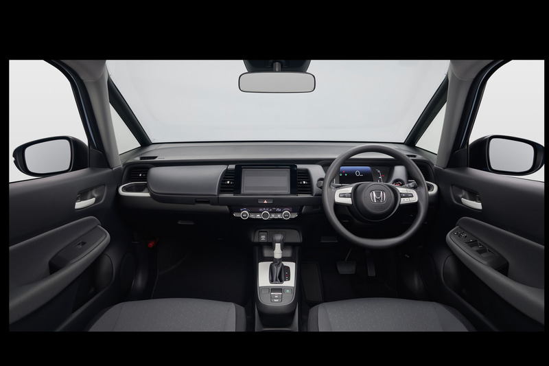 「BASIC（ベーシック）」