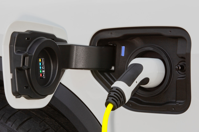 PHEVの充電口など