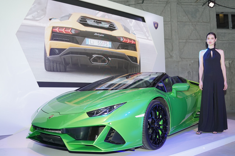 次世代のV型10気筒スーパースポーツカー「ウラカン EVO スパイダー」